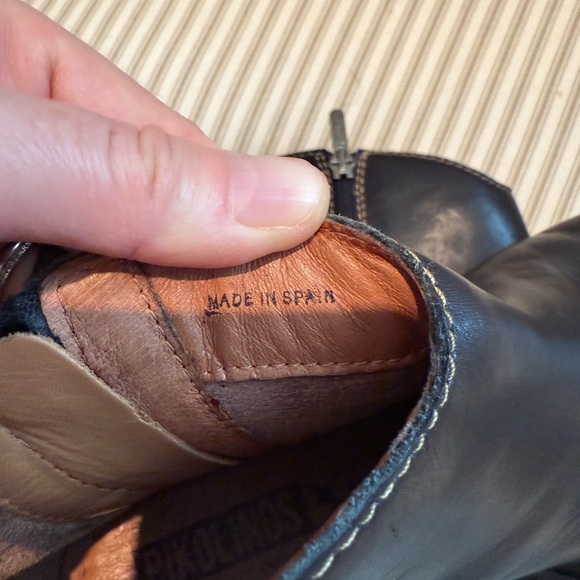 Pikolinos Black Leather Chelsea Boots - Picture 6 of 6